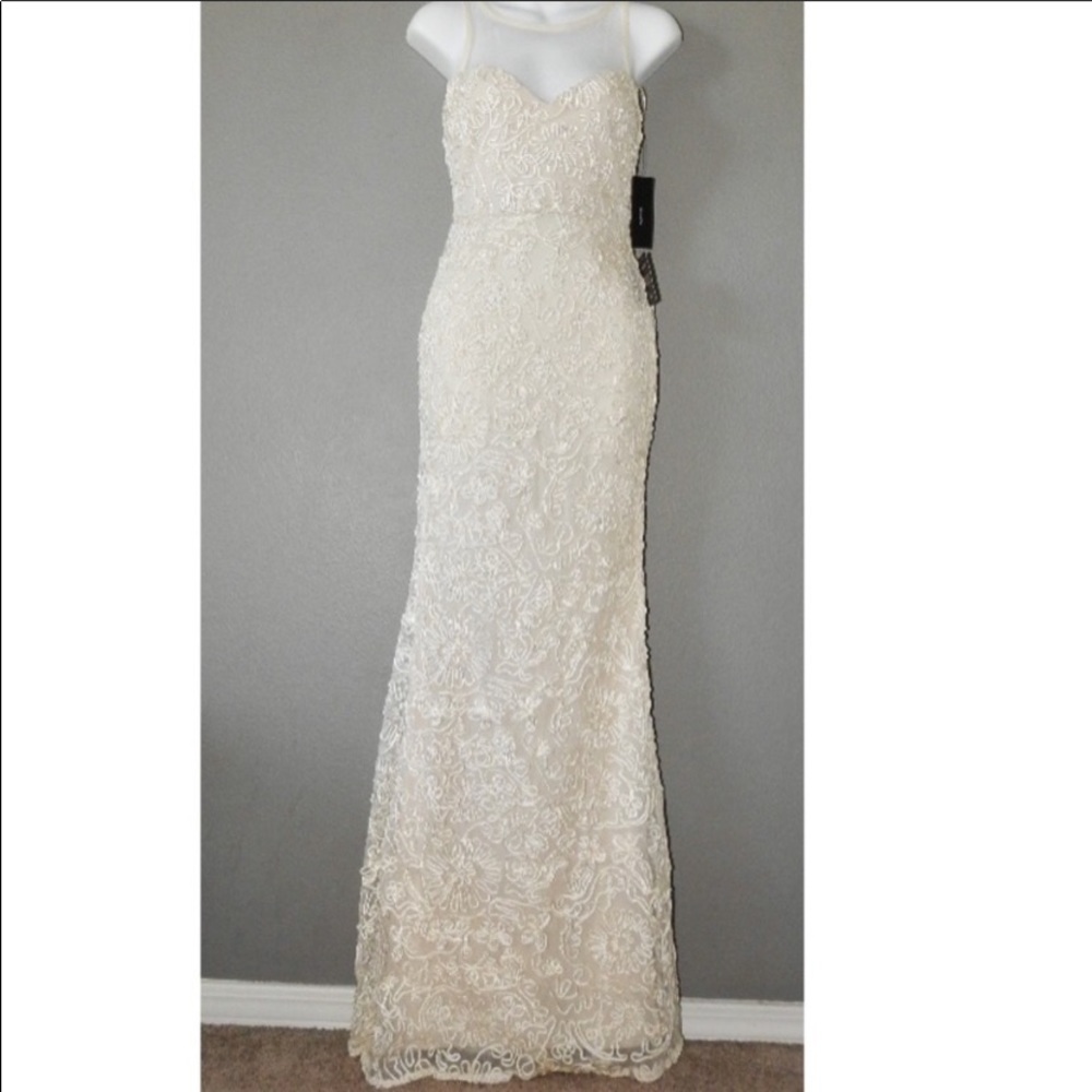 Lulus cream Wedding Gown Dress size XS